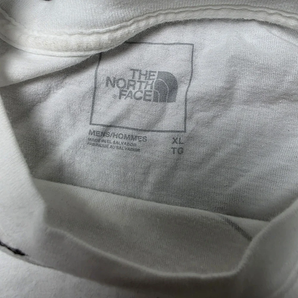 The North Face T Shirt Mens XL White Black AOP Allover Print Knit Cotton Street